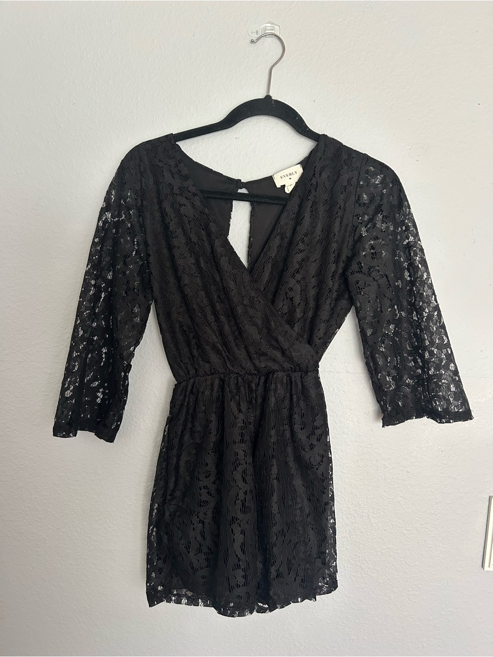 Everly Open Back Lace Romper V-Neck Size:S